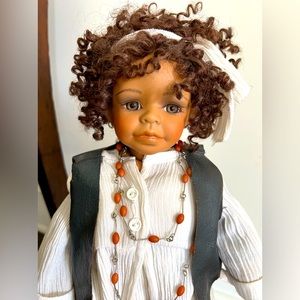 Kaye Wiggs Doll MOLLY signed and numbered 2206/5000